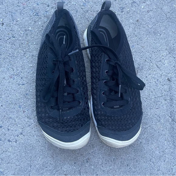 Keen Mercer Women’s Lace CNX Shoe - Picture 2 of 16